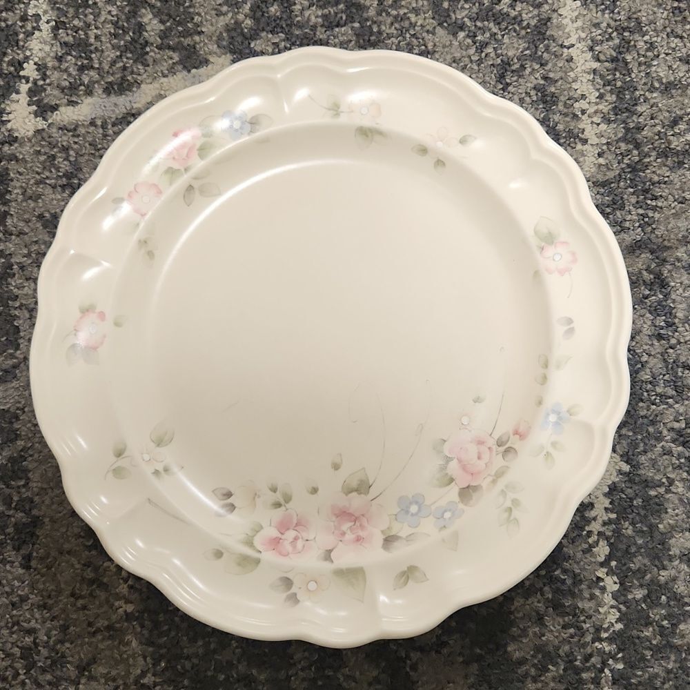 Pfaltzgraff Tea Rose 10.5" Dinner Plate Vintage